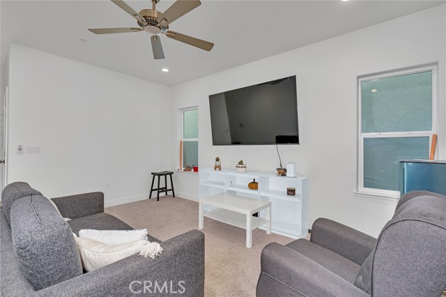 Detail Gallery Image 11 of 41 For 246 Montage, Merced,  CA 95348 - 5 Beds | 4 Baths