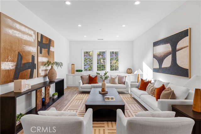 Detail Gallery Image 44 of 68 For 111 Great Oak, Irvine,  CA 92602 - 5 Beds | 5/1 Baths