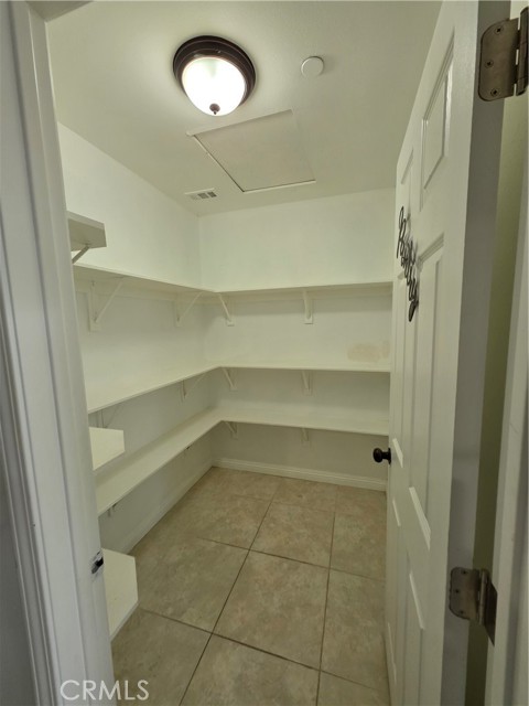 355 S Inez, Hemet CA: https://media.crmls.org/medias/222b15d1-ac3d-47b1-af0d-cd44fed7add3.jpg