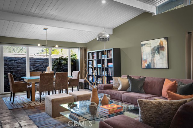 Detail Gallery Image 9 of 60 For 6119 Mary Ellen, Valley Glen,  CA 91401 - 4 Beds | 2 Baths