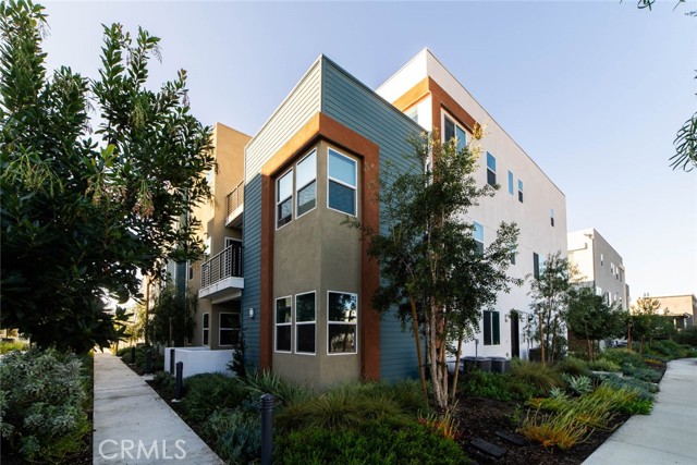 Detail Gallery Image 18 of 30 For 155 Baluster, Irvine,  CA 92618 - 3 Beds | 3/1 Baths