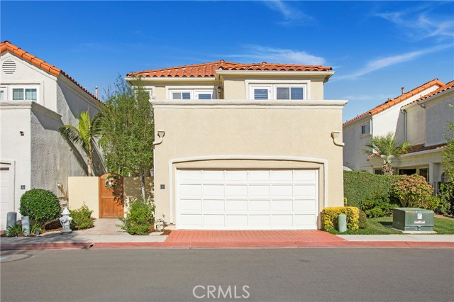 8 Saint Michael, Dana Point CA: https://media.crmls.org/medias/222ce727-fa64-4b30-a515-8578d2a6573b.jpg