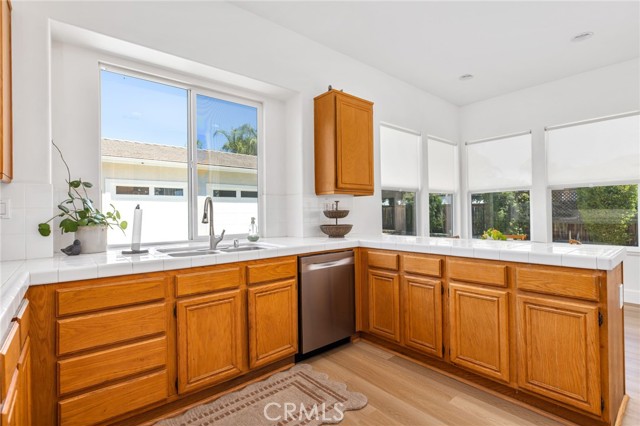 Detail Gallery Image 12 of 64 For 41974 Carson Ct, Murrieta,  CA 92562 - 4 Beds | 2 Baths