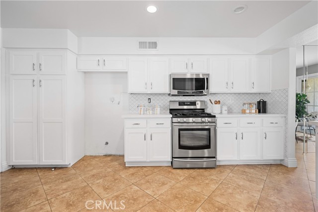 Detail Gallery Image 7 of 46 For 8035 E Treeview Ct, Anaheim,  CA 92808 - 3 Beds | 2/1 Baths