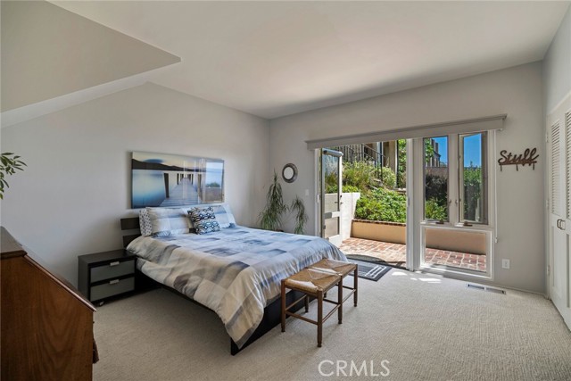 Detail Gallery Image 27 of 56 For 2108 Crestview Dr, Laguna Beach,  CA 92651 - 3 Beds | 2 Baths