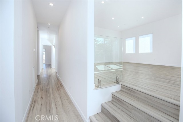Detail Gallery Image 4 of 40 For 1039 E Santa Anita Ave, Burbank,  CA 91501 - 3 Beds | 3 Baths