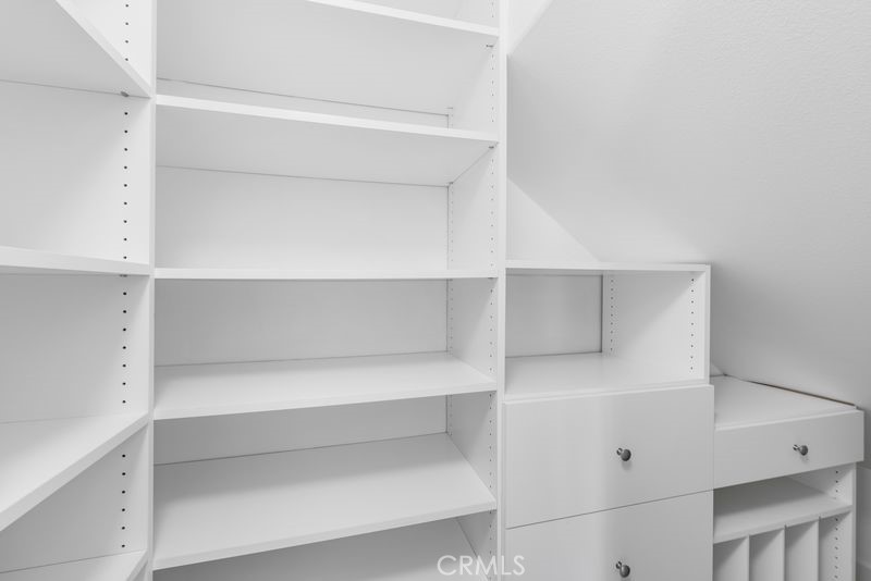 https://media.crmls.org/medias/222eea38-8343-4d4a-badc-25431ee6debb.jpg?preset=X-Large