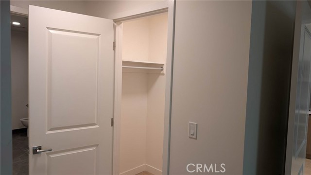 Detail Gallery Image 9 of 12 For 400 S Broadway #922,  Los Angeles,  CA 90013 - 1 Beds | 1 Baths