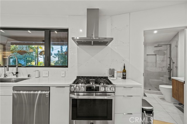 Detail Gallery Image 13 of 49 For 3640 Wrightwood, Studio City,  CA 91604 - 3 Beds | 3 Baths