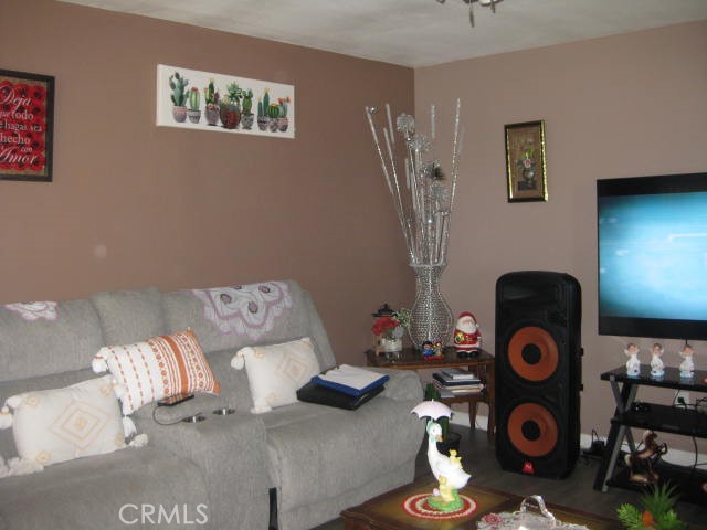 Detail Gallery Image 9 of 13 For 2040 Yosemite Dr, Barstow,  CA 92311 - 3 Beds | 1/1 Baths