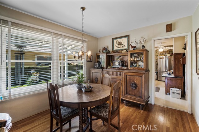 132 N Jewell Place, Orange CA: https://media.crmls.org/medias/222fc3fb-b8d6-4d2d-b671-784d8765d812.jpg