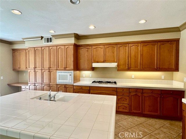12366 Evanwood Court, Riverside CA: https://media.crmls.org/medias/222fd9a1-1ae7-4b55-9cab-07e1a35a905b.jpg