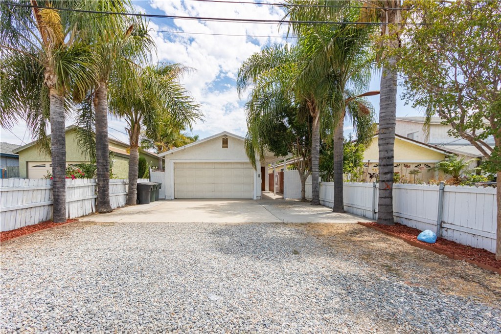 MLS #OC25242426 image #22