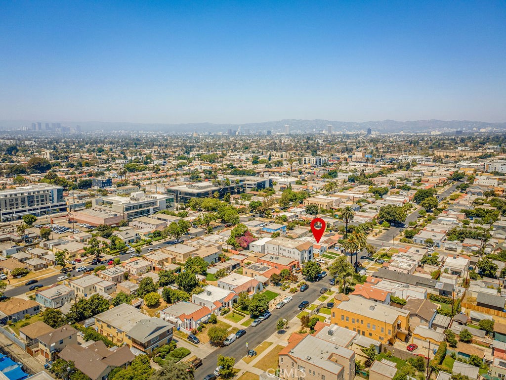 https://media.crmls.org/medias/222fff23-6e3e-418c-922c-c5213547d227.jpg?preset=X-Large