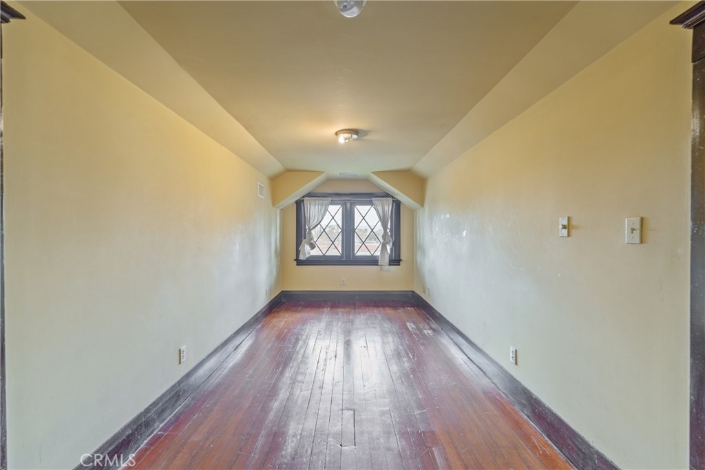 https://media.crmls.org/medias/223079d7-2b0e-467c-81bb-2e7e7c8d4e7d.jpg?preset=X-Large