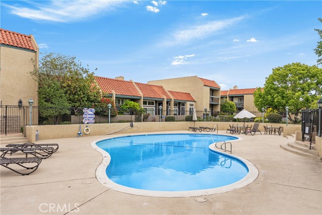 980 Palo Verde Avenue, Long Beach CA: https://media.crmls.org/medias/22324756-e0b9-4fa6-81e8-d0e7e9e2de51.jpg