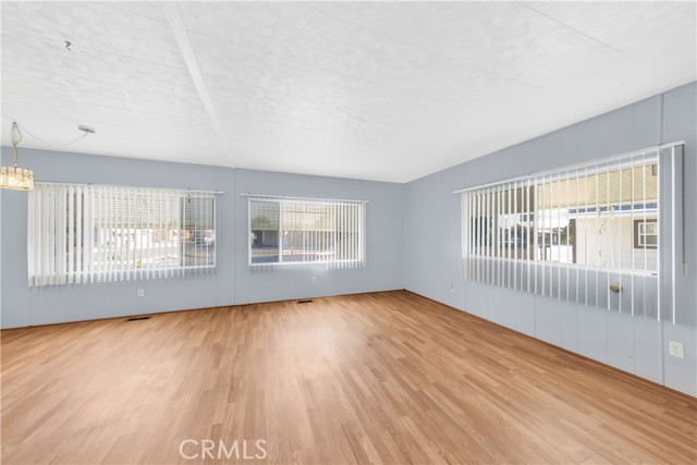 Detail Gallery Image 11 of 34 For 1550 San Vicente, Hemet,  CA 92543 - 2 Beds | 2 Baths