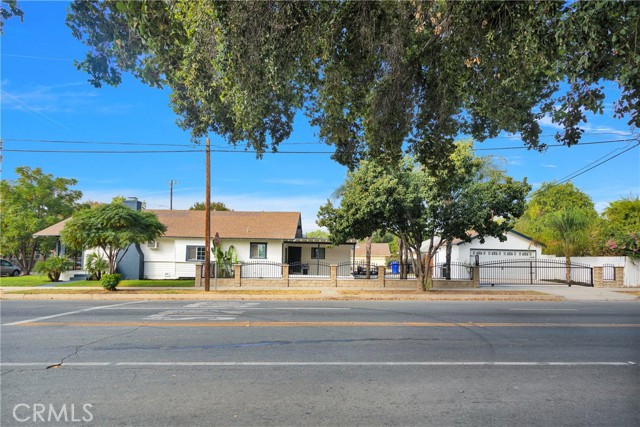 Detail Gallery Image 10 of 46 For 208 W 16th St, San Bernardino,  CA 92405 - 4 Beds | 2 Baths