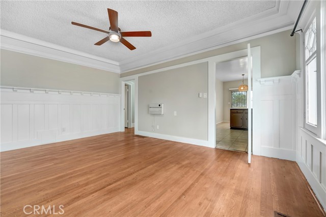 142 S Ardmore Avenue, Los Angeles CA: https://media.crmls.org/medias/2232d748-1181-4df2-8556-a619b6669d63.jpg