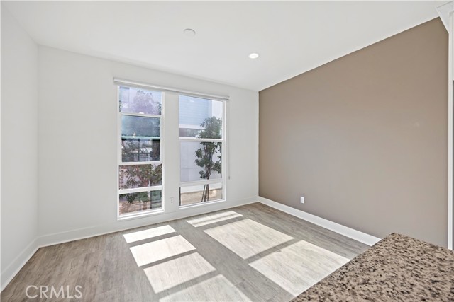 Detail Gallery Image 16 of 37 For 645 W 17th St, Costa Mesa,  CA 92627 - 3 Beds | 2/2 Baths