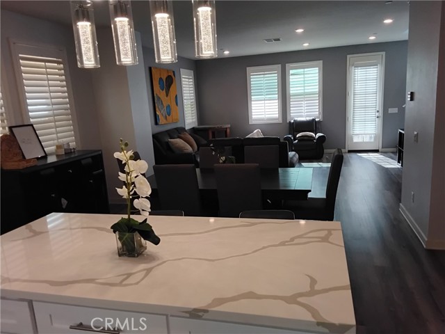 Detail Gallery Image 3 of 14 For 524 S Harbor Blvd, Santa Ana,  CA 92704 - 4 Beds | 3/1 Baths