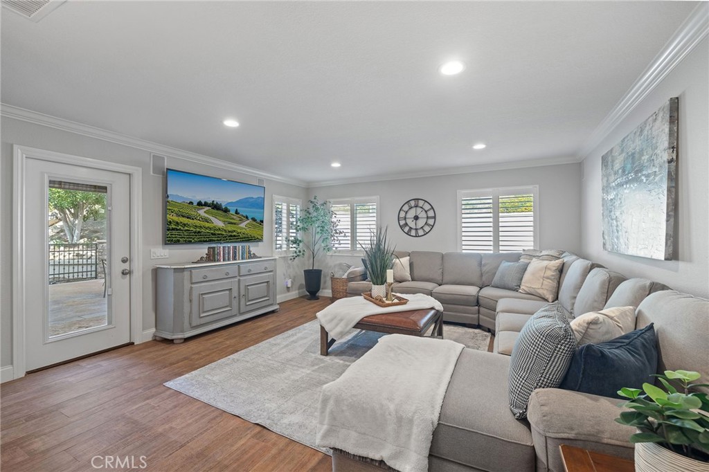 MLS #OC25228132 image #12