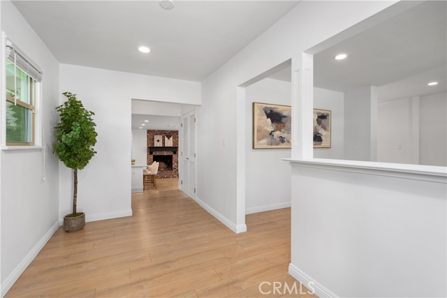 5732 Wilbur Avenue, Tarzana CA: https://media.crmls.org/medias/22336ba8-ecad-47e1-96c1-004820d01a6c.jpg
