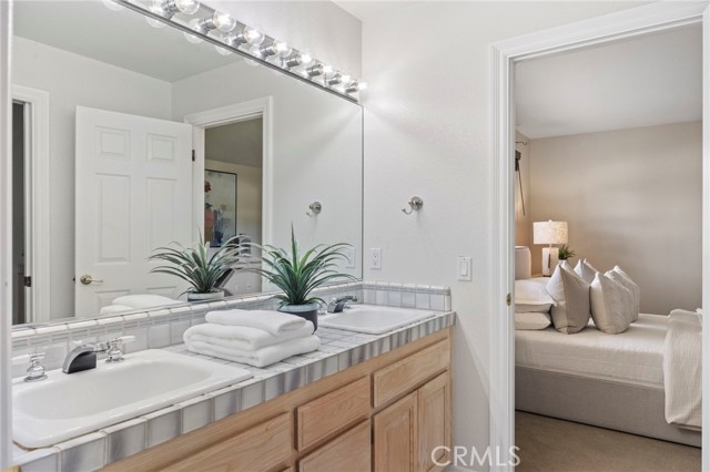 31396 Lake Vista Circle, Bonsall CA: https://media.crmls.org/medias/223438cc-3de3-40f2-a7e0-e281fd974584.jpg