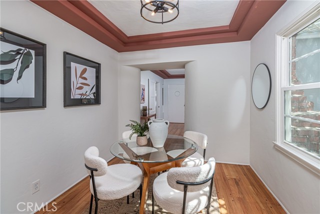 Detail Gallery Image 14 of 32 For 121 N Myers, Burbank,  CA 91506 - 4 Beds | 2 Baths