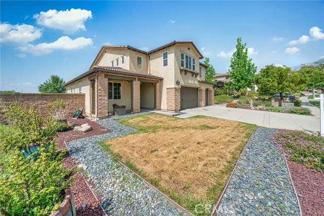 12729 Indian Ocean Drive, Etiwanda CA: https://media.crmls.org/medias/22349f13-1346-402d-8c90-177b36ccd8e1.jpg