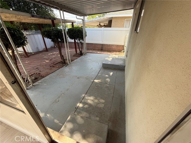 12981 Leith Way, Yucaipa CA: https://media.crmls.org/medias/22351ac1-5ec3-4da3-b96f-9a0bbd31810e.jpg
