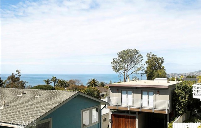 Detail Gallery Image 13 of 34 For 394 Moss St, Laguna Beach,  CA 92651 - 3 Beds | 2/1 Baths