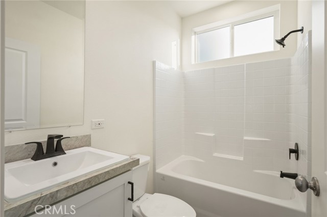 Detail Gallery Image 8 of 15 For 732 E Route 66 #7,  Glendora,  CA 91740 - 2 Beds | 2 Baths