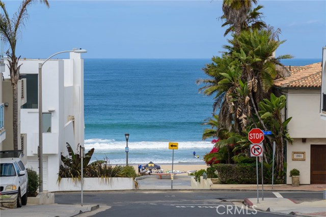 Detail Gallery Image 11 of 27 For 201 15th St, Manhattan Beach,  CA 90266 - – Beds | – Baths