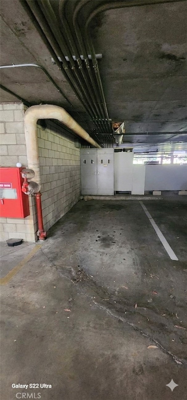 https://media.crmls.org/medias/22367087-3f8d-4b92-8670-1a1bb9463f92.jpg?preset=X-Large