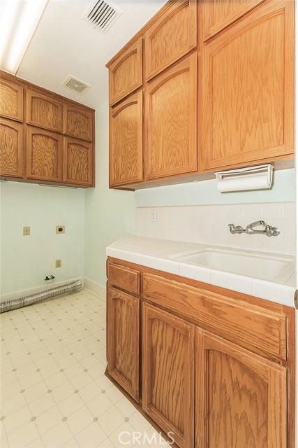 Detail Gallery Image 42 of 52 For 1094 E Monticello Cir, Fresno,  CA 93720 - 4 Beds | 2 Baths