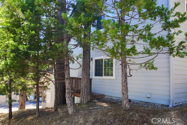 Detail Gallery Image 3 of 39 For 40505 Saddleback Rd, Bass Lake,  CA 93604 - 3 Beds | 2/1 Baths