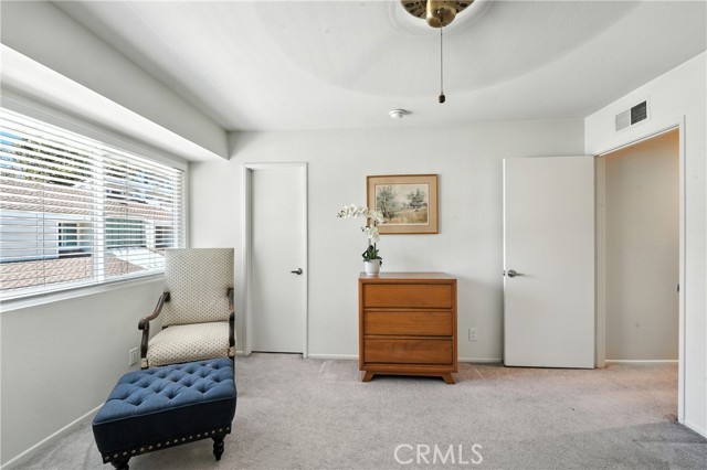 18221 Andrea N Circle, Northridge CA: https://media.crmls.org/medias/2237eb07-41e5-42e6-8476-d8d7e01d7e68.jpg