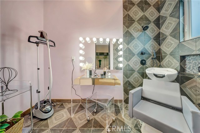 Detail Gallery Image 29 of 54 For 6451 Chesebro Rd, Agoura Hills,  CA 91301 - 6 Beds | 6/1 Baths