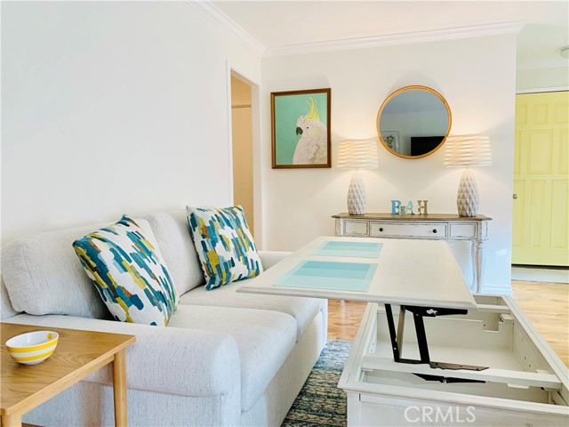 Detail Gallery Image 5 of 55 For 3130 via Serena #B,  Laguna Woods,  CA 92637 - 2 Beds | 2 Baths