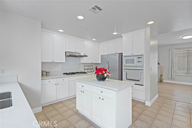 Detail Gallery Image 9 of 37 For 923 W Duarte Rd, Arcadia,  CA 91007 - 3 Beds | 2/1 Baths