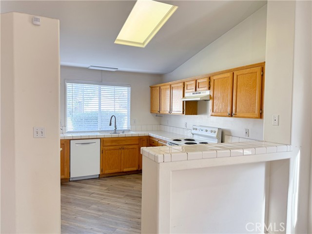 Detail Gallery Image 4 of 23 For 11515 Trinity Park Way, Bakersfield,  CA 93311 - 3 Beds | 2 Baths