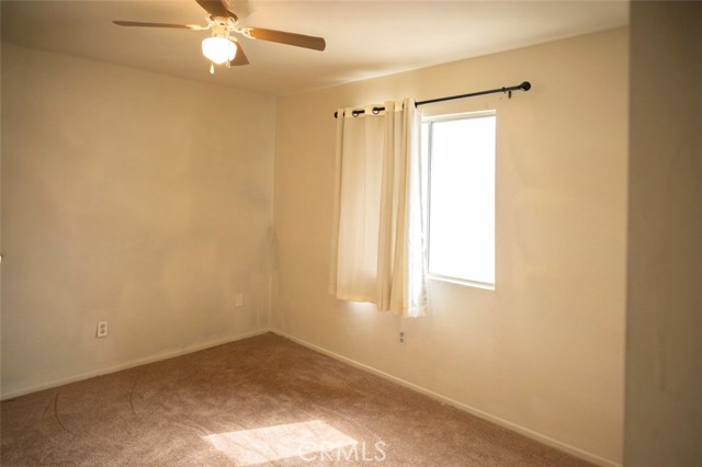 Detail Gallery Image 6 of 11 For 15744 Bear Valley Rd, Victorville,  CA 92395 - 2 Beds | 2/1 Baths