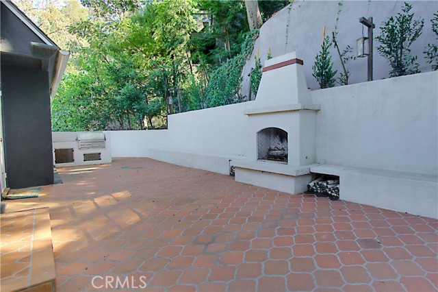 8316 Maple Drive, Los Angeles, California 90046, 2 Bedrooms Bedrooms, ,3 BathroomsBathrooms,Residential Lease,For Rent,8316 Maple Drive,CRSR24236274