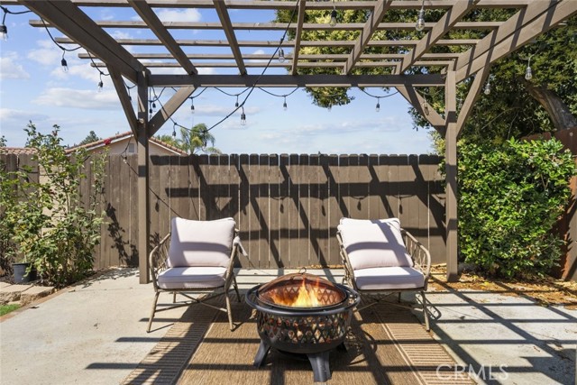 Detail Gallery Image 15 of 33 For 2019 Covington Ave, Simi Valley,  CA 93065 - 2 Beds | 2 Baths