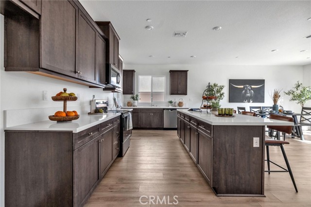 Detail Gallery Image 6 of 58 For 4884 Sicily, Lake Elsinore,  CA 92530 - 3 Beds | 2 Baths