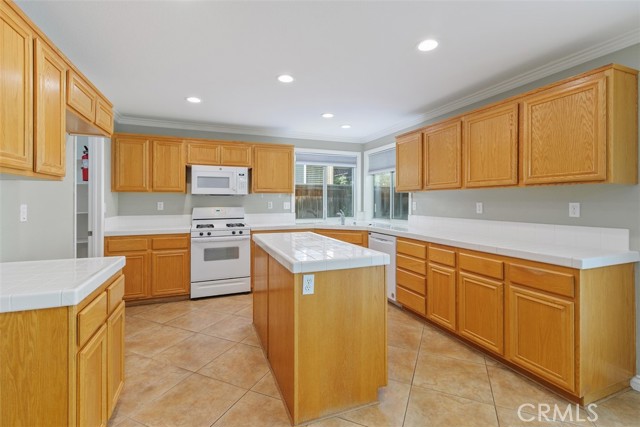 Detail Gallery Image 11 of 32 For 32898 Bonita Mesa Street, Temecula,  CA 92592 - 4 Beds | 2/1 Baths