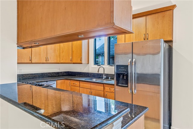 66 N Allen Avenue, Pasadena CA: https://media.crmls.org/medias/223d82a2-1cae-458a-bbab-27c943910a90.jpg