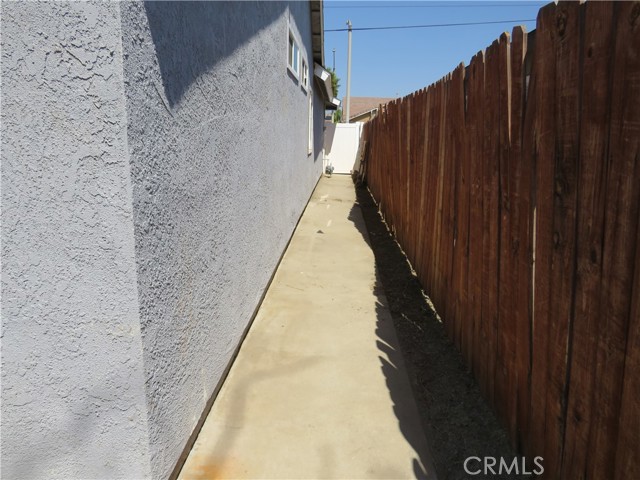 1892 Murrieta Road, Perris CA: https://media.crmls.org/medias/223e3ec7-17ff-441e-84a6-f34eed840402.jpg