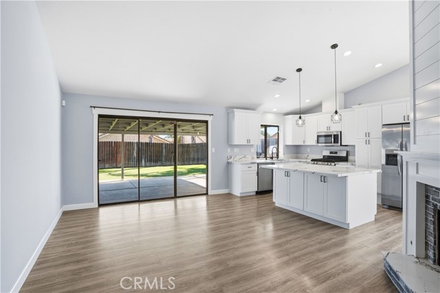 29826 Avenida De Cortez, Menifee CA: https://media.crmls.org/medias/223e8b09-be3d-42c8-af13-dd3f181b1e61.jpg
